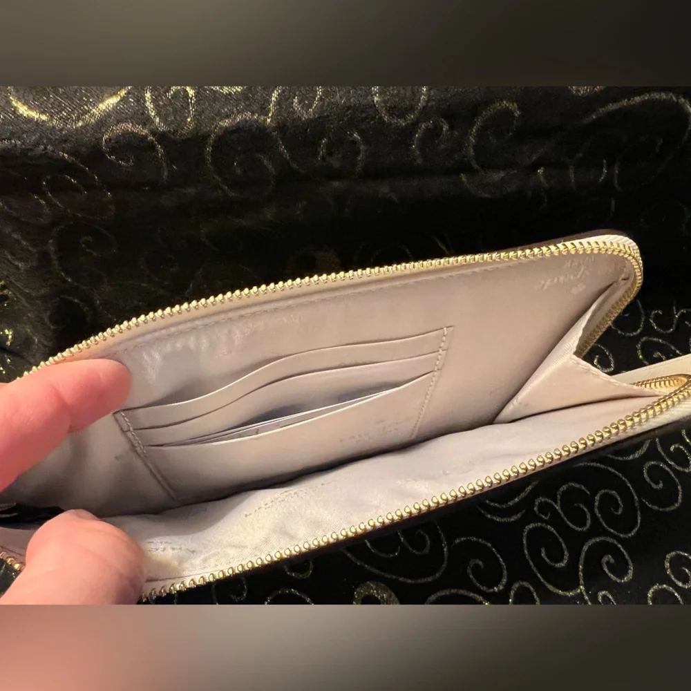 Kate Spade Safiano Meringue Floral 3D Butterfly Wristlet Clutch (PIF)